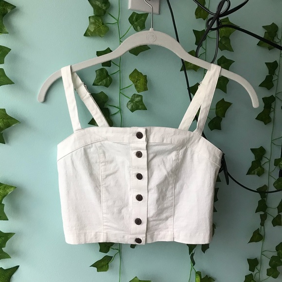white crop top - Picture 2 of 3